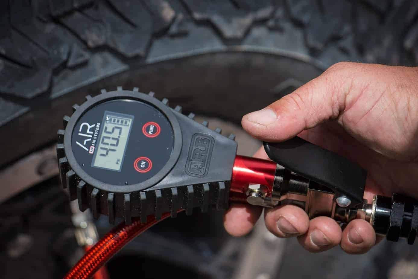 ARB E-Z Tire Deflator, Digital Gauge - Image 2